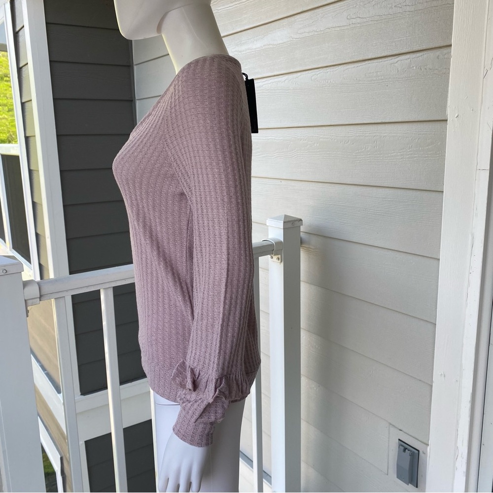 CHASER Lavender V Neck Ruffle Sleeve Knit Top - Picture 5 of 11